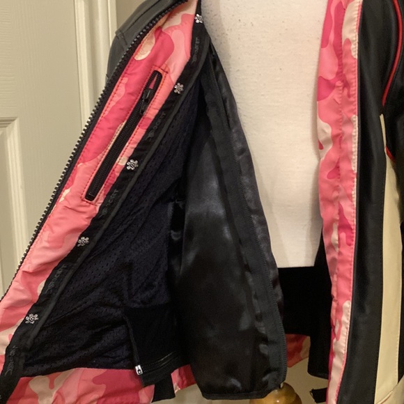 Ladies large genuine leather motorcycle jacket with padding and zip out lining - Picture 4 of 5